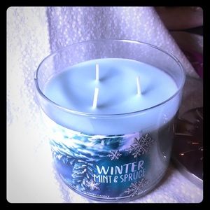 Bath and Body Works winter mint candle